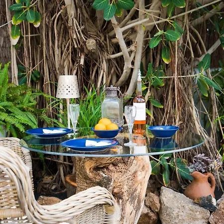 Finca Botanico Garden Apartment شقة